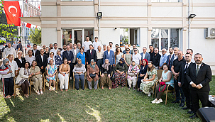 AK PARTİ ÇANAKKALE'DEN ŞEHİT AİLELERİ VAKFI'NA ZİYARET