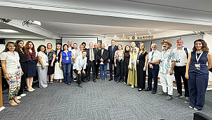 ÇANAKKALE BAROSU YÖNETİM KURULU ÜYELERİ ÇEVRE VE EKOLOJİ ÖDÜL TÖRENİNE KATILDI