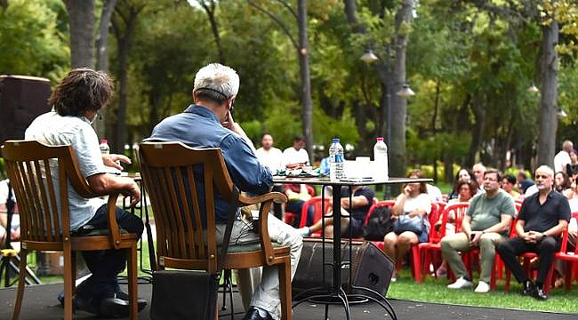 HALK BAHÇESİ'NDE TROYA SÖYLEŞİSİNE YOĞUN İLGİ