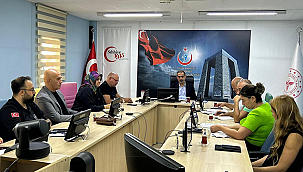 SAĞLIKTA YENİ HAFTAYA DEĞERLENDİRME VE PLANLAMAYLA BAŞLANDI