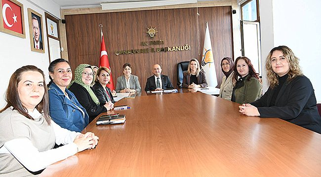 AK PARTİ KADIN KOLLARI TEŞKİLATI BİR ARAYA GELDİ