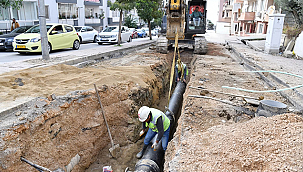 BAHRİYE ÜÇOK CADDESİ'NDE ALTYAPI ÇALIŞMALARI ARALIKSIZ DEVAM EDİYOR