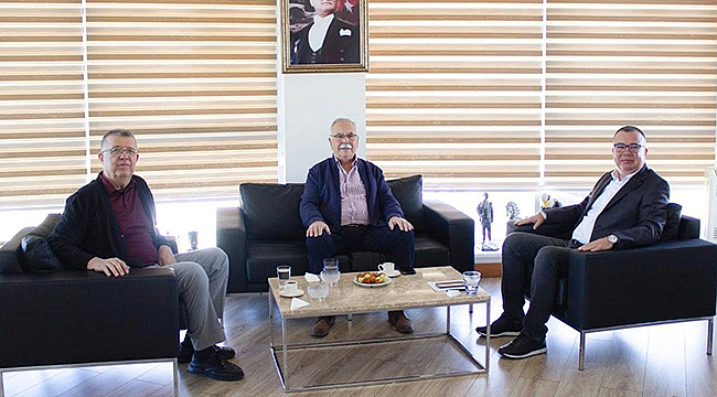 BAŞKAN ARSLAN, ESKİ BAŞKAN ÜLGÜR GÖKHAN'I AĞIRLADI