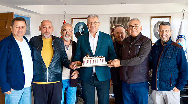 BAŞKAN ELBİ, MUHTARLARIN GÜNÜNÜ KUTLADI