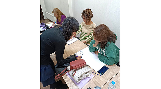 ÇANAKKALE BELEDİYESİ YAZAR VE SANATÇI EVİ'NDE YENİ DÖNEM ATÖLYELERİ BAŞLADI