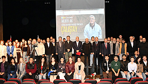 ÇOMÜ'DE "DİJİTAL MEDYADA YENİLİKÇİ YÖNTEMLER" ÇALIŞTAYI GERÇEKLEŞTİ