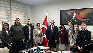 ECZACILAR ODASI'NDAN İL SAĞLIK MÜDÜRÜNE HAYIRLI OLSUN ZİYARETİ