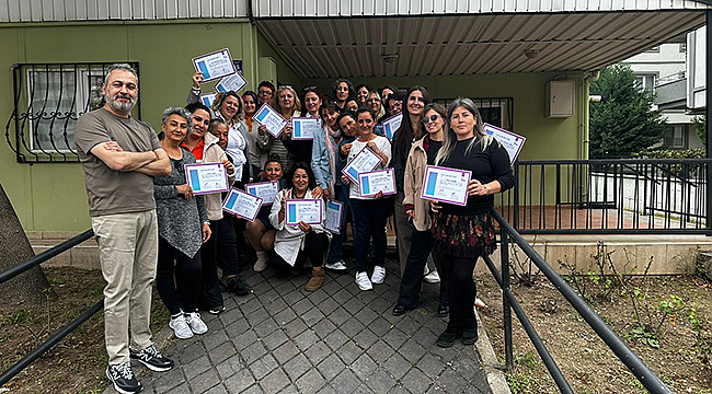 KADINLAR DİJİTAL DÜNYADA DA GÜÇLENİYOR!