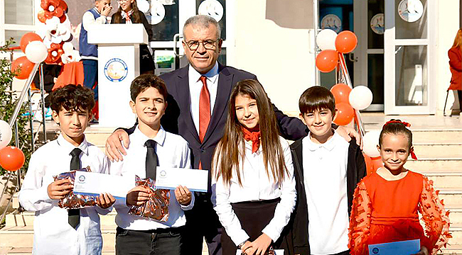KARABİGA'DA CUMHURİYET'İN 102'NCİ YILI COŞKUYLA KUTLANDI