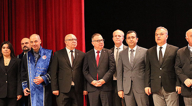 BAŞKAN ARSLAN, ÇOMÜ'DE YENİ AKADEMİK YIL COŞKUSUNA ORTAK OLDU