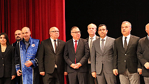 BAŞKAN ARSLAN, ÇOMÜ'DE YENİ AKADEMİK YIL COŞKUSUNA ORTAK OLDU