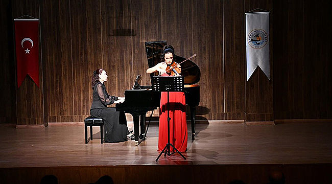 KEPEZ'DE SANAT DOLU GECE 