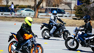 MOTOSİKLET VE BİSİKLET SÜRÜCÜLERİNE YENİ ZORUNLULUKLAR GETİRİLDİ