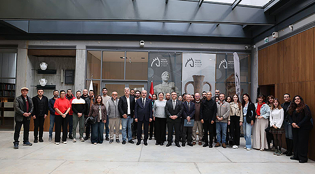 TROYA MÜZESİ'NDE "MÜZEDE SAKLI KALAN HİKAYELER" ETKİNLİĞİ GERÇEKLEŞTİRİLDİ