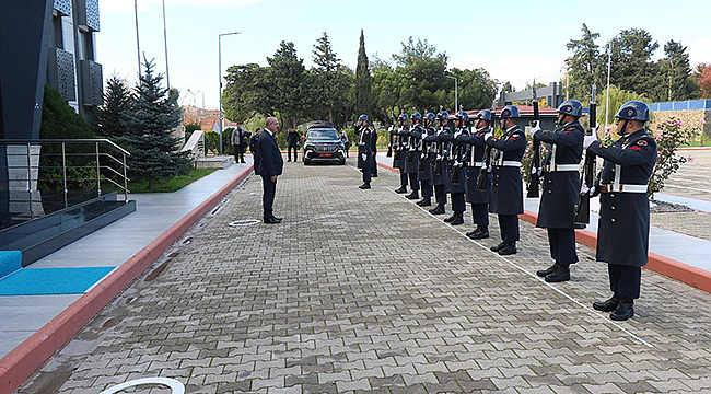 VALİ TORAMAN'DAN İL JANDARMA KOMUTANLIĞINA ZİYARET