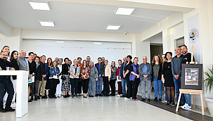 "ZAMANIN İZİNDE KEPEZ" SERGİSİ SANATSEVERLERLE BULUŞTU