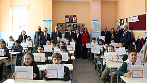 80 BİNİ AŞKIN ÖĞRENCİ KARNE ALDI