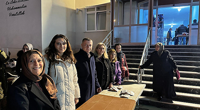 AK PARTİ TEŞKİLATINDAN MİRAÇ GECESİNDE CAMİ ZİYARETLERİ