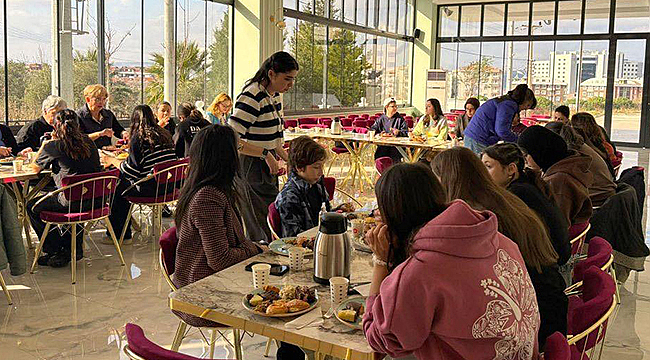 ÇOMÜ'DEN "SEVGİNİN YUMAKLARI" PROJESİ