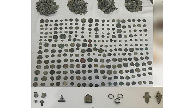 LAPSEKİ'DE TARİHİ ESER KAÇAKÇILIĞINA JANDARMA DARBESİ