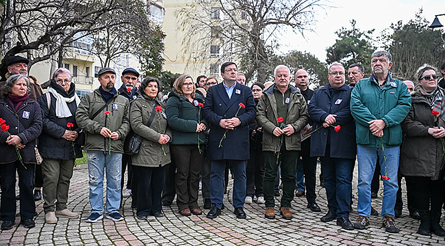 UĞUR MUMCU KARANFİLLER İLE ANILDI