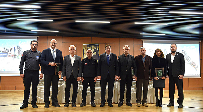 6 ŞUBAT DEPREMLERİ PANELİ VE ANMA ETKİNLİĞİ GERÇEKLEŞTİRİLDİ