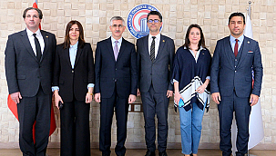 BAKAN YARDIMCISI YILMAZ'DAN REKTÖR ERENOĞLU'NA NEZAKET ZİYARETİ