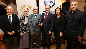 BÜLENT TURAN: BASIN, TEKNOLOJİK GELİŞMELERE KARŞI EN BÜYÜK SINAVI VERİYOR