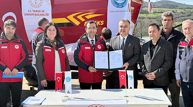 ÇAN VE BİGA'DA KATI GÜBRE DAĞITMA MAKİNASI TESLİMİ YAPILDI