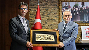 ÇOMÜ REKTÖRÜ ERENOĞLU'NDAN İL MÜFTÜSÜ BİLGİÇ'E ZİYARET
