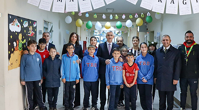 MİLLÎ EĞİTİM BAKAN YARDIMCISI NAZİF YILMAZ'DAN ÇANAKKALE'DE OKUL ZİYARETLERİ