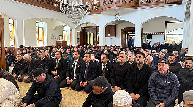 NECMETTİN ERBAKAN İÇİN MEVLİD-İ ŞERİF PROGRAMI DÜZENLENDİ