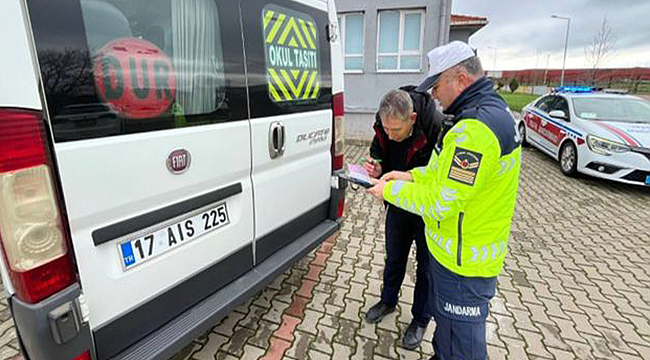 OKUL ÇEVRELERİ VE SERVİS ARAÇLARINA JANDARMADAN DENETİM