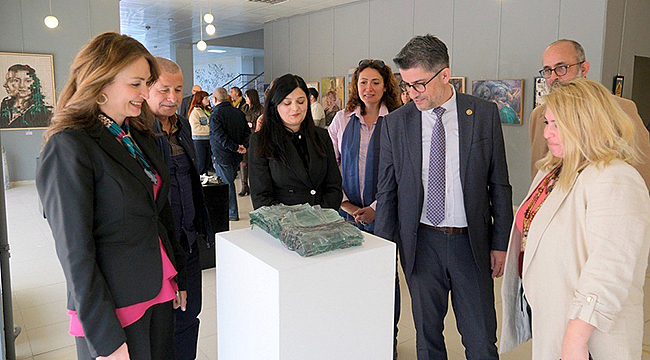18 MART DOSTLUK KÖPRÜSÜ" 4. ULUSAL KARMA SERGİSİ AÇILDI
