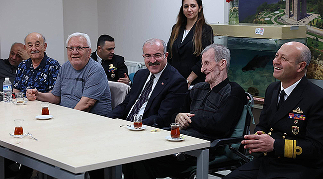 BİR TEBESSÜM, BİN DUA: BÜYÜKLERİMİZE HÜRMETLE