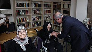 BİR TEBESSÜM, BİN DUA: BÜYÜKLERİMİZE HÜRMETLE