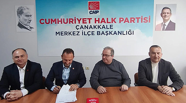 ÇANAKKALE BELEDİYE MECLİS ÜYESİ KEREM ÖZER CHP'YE KATILDI