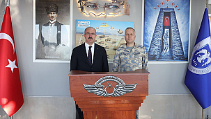 ÇANAKKALE VALİSİ TORAMAN'DAN 6. NİKE FİLO KOMUTANLIĞI'NA ZİYARET