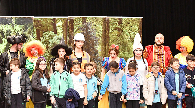 ÇOMÜ'DE "İŞKUR'LU GENÇLİK SAHNEDE" ETKİNLİĞİ GERÇEKLEŞTİRİLDİ