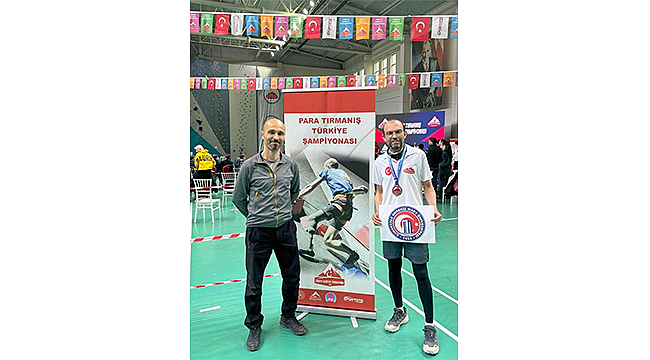 ÇOMÜ'LÜ MİLLİ SPORCUDAN TARİHİ BAŞARI