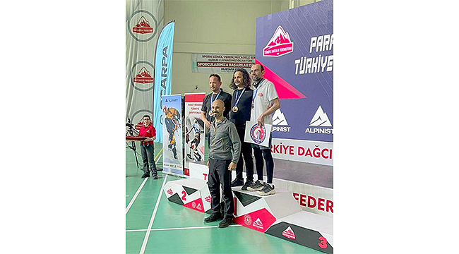 ÇOMÜ'LÜ MİLLİ SPORCUDAN TARİHİ BAŞARI