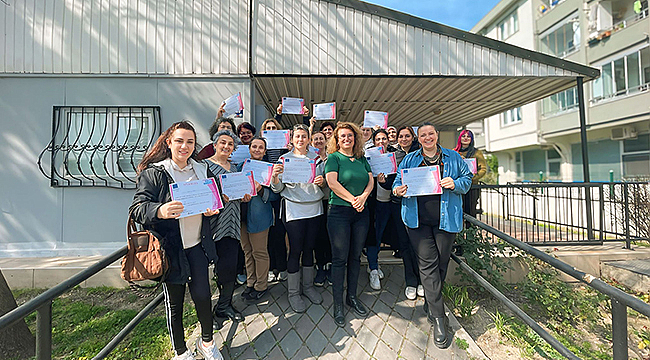 ELDER KADIN DANIŞMA MERKEZİ GÖNÜLLÜLERİ MEZUN OLDU