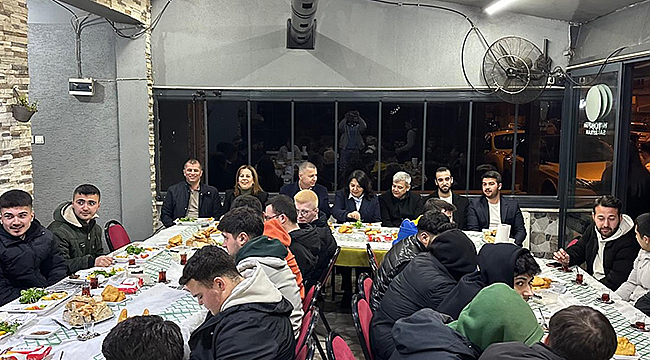 EZİNE VE BAYRAMİÇ'TE GENÇLERLE SAHUR BULUŞMASI