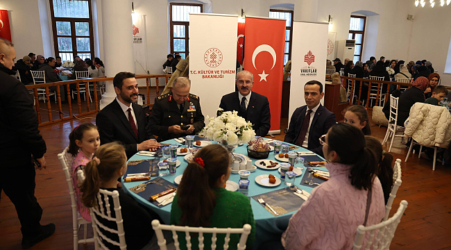 GELİBOLU MEVLEVİHANESİ'NDE İFTAR BULUŞMASI