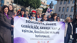 İYİ PARTİLİ KADINLAR 8 MART'TA SAHADAYDI