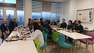 MÜDÜR GÖRGÜLÜ SAĞLIK PERSONELİYLE İFTARDA BULUŞTU