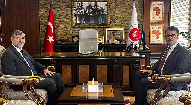 REKTÖR ERENOĞLU'NDAN MÜFTÜ TOPÇU'YA HAYIRLI OLSUN ZİYARETİ