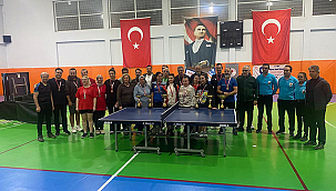 TIP BAYRAMI'NDA SAĞLIK ÇALIŞANLARI MASA TENİSİ TURNUVASINDA BULUŞTU