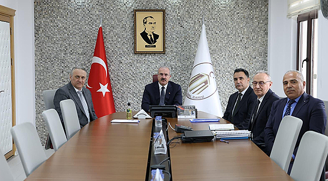 VALİ TORAMAN BAŞKANLIĞINDA DEĞERLENDİRME TOPLANTISI