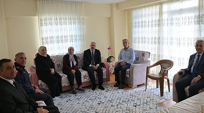 VALİ TORAMAN'DAN ŞEHİT ANNESİNE ZİYARET